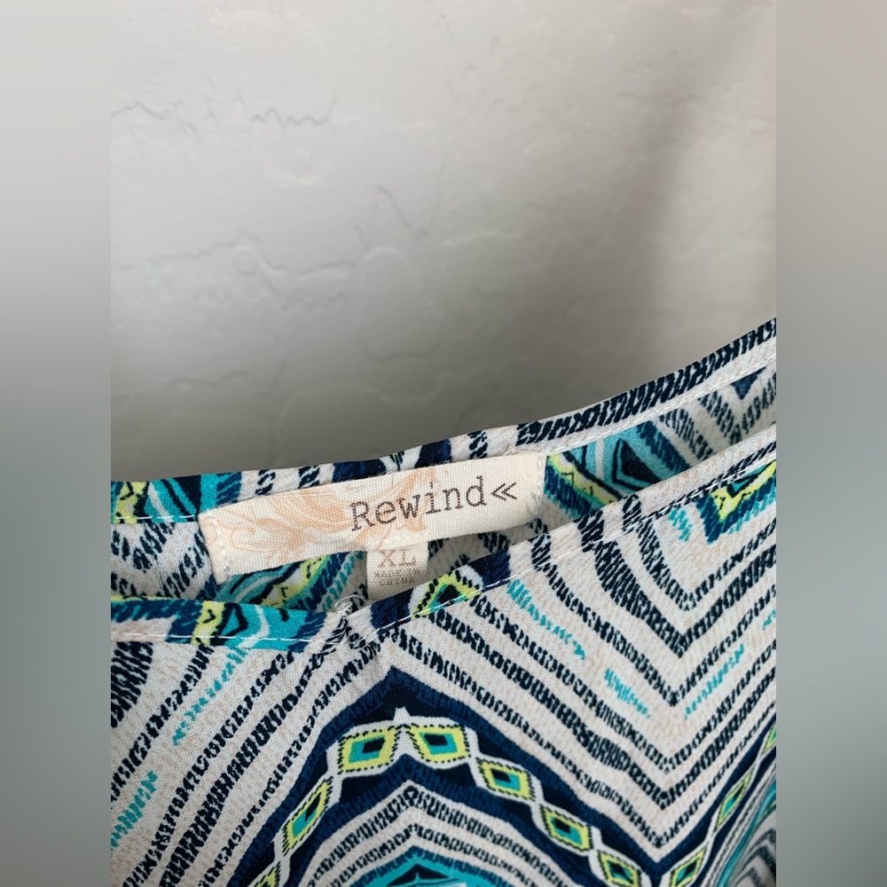 Rewind Printed Top - Picture 3 of 3